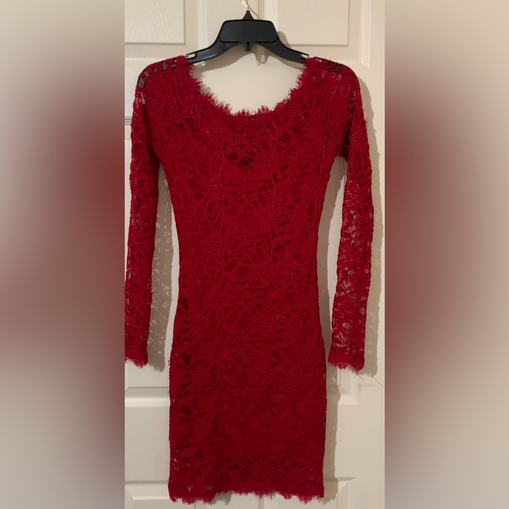 B. Darlin Laced long-sleeve Homecoming dress. Worn 2-3 times. Size XS in juniors